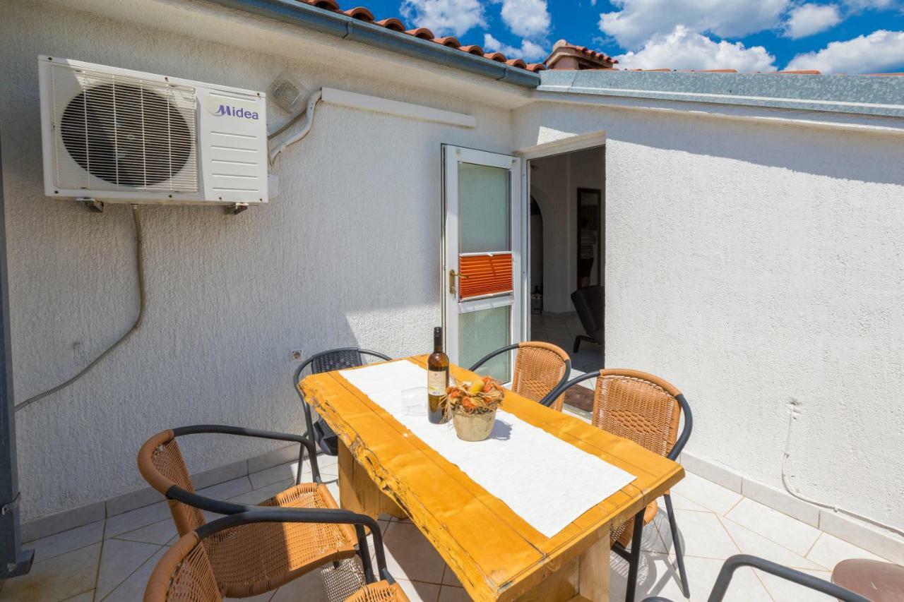 Apartments Marica Нови Винодолски Екстериор снимка