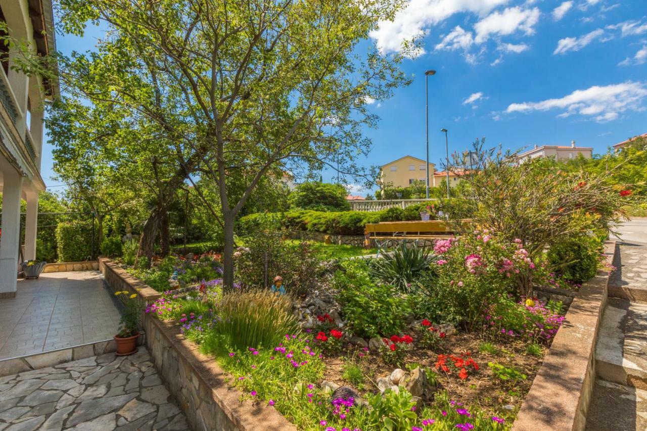 Apartments Marica Нови Винодолски Екстериор снимка